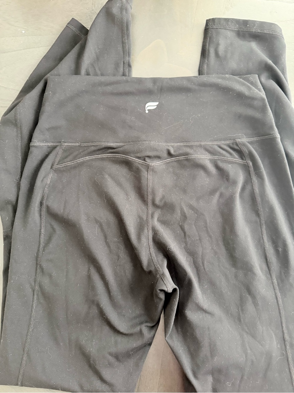 Fabletics - flare leggings - dry fit size medium - Picture 5 of 5